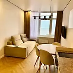 45 Pearl 1-bedrooms Sea View *